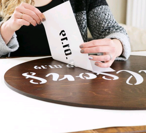Why Are Adhesive Stickers Such A Good Packing Option?
